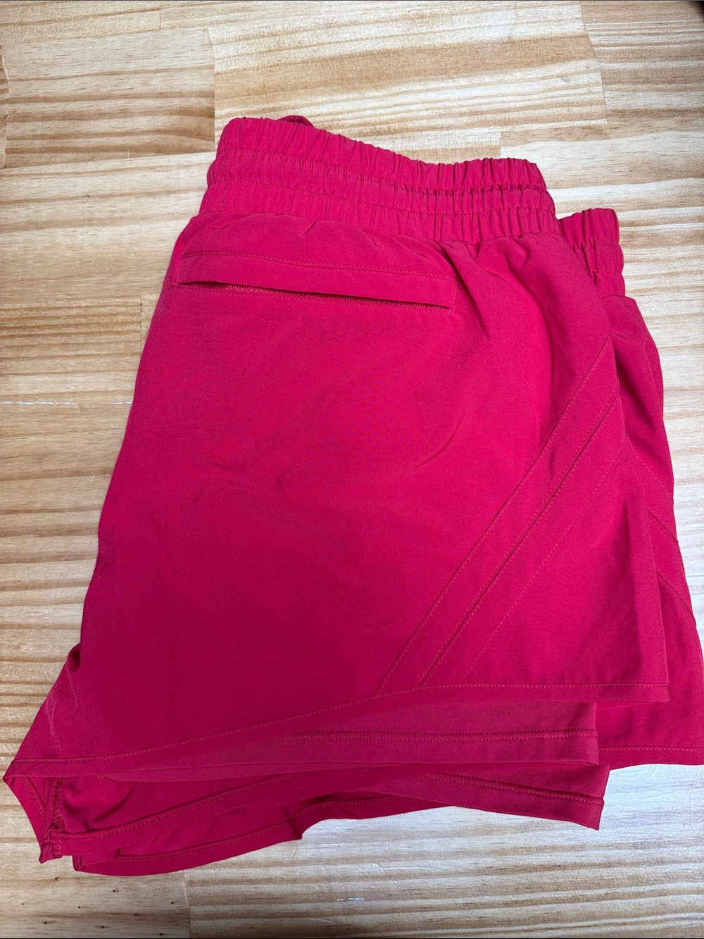 Zyia Velocity Lined Shorts - RED
